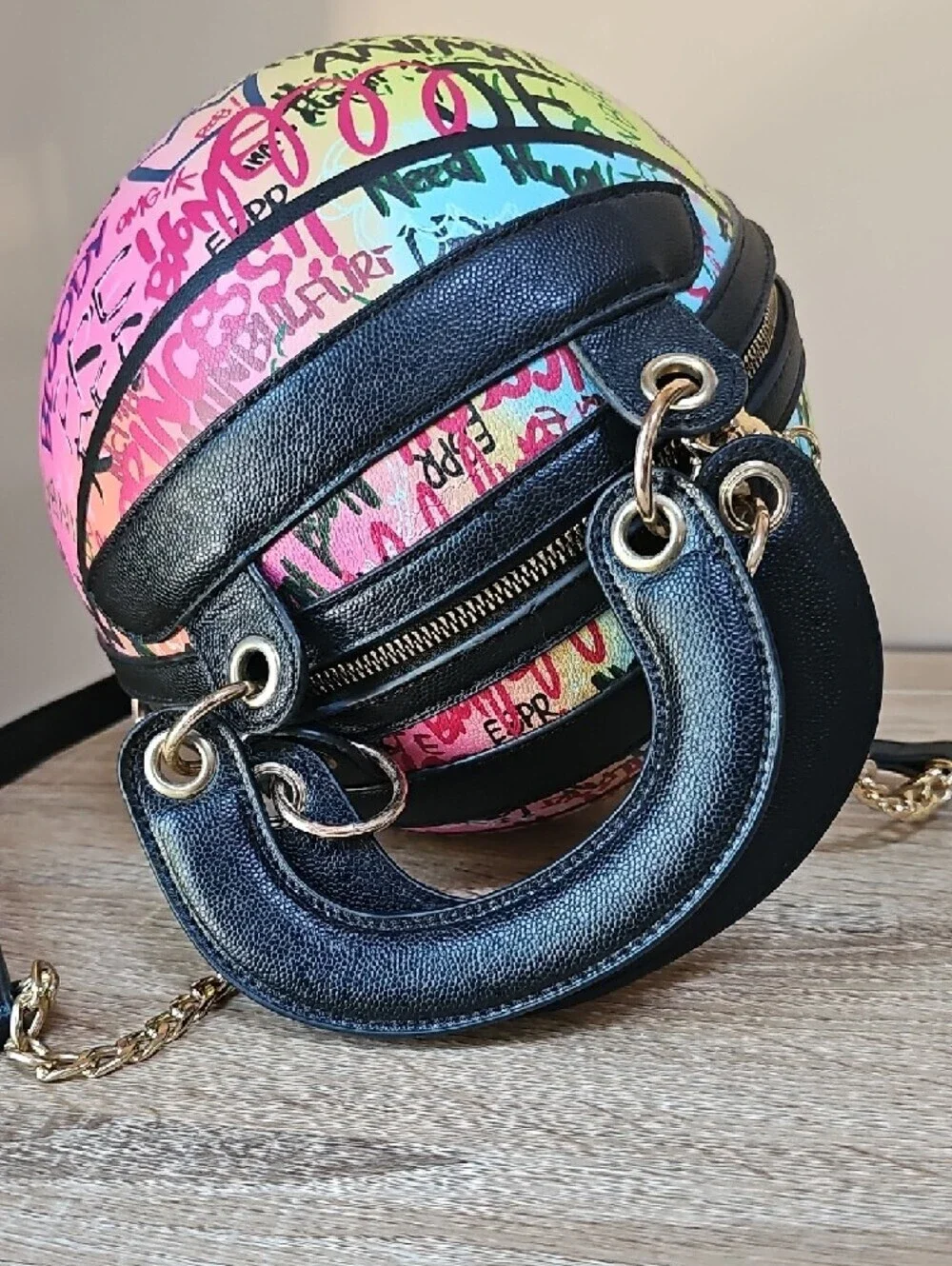 Graffiti Print Round Basketball Crossbody Bag - Black Handles